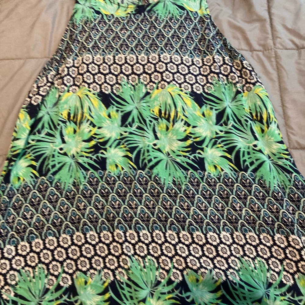 Floral Old Navy sleeveless shirt
